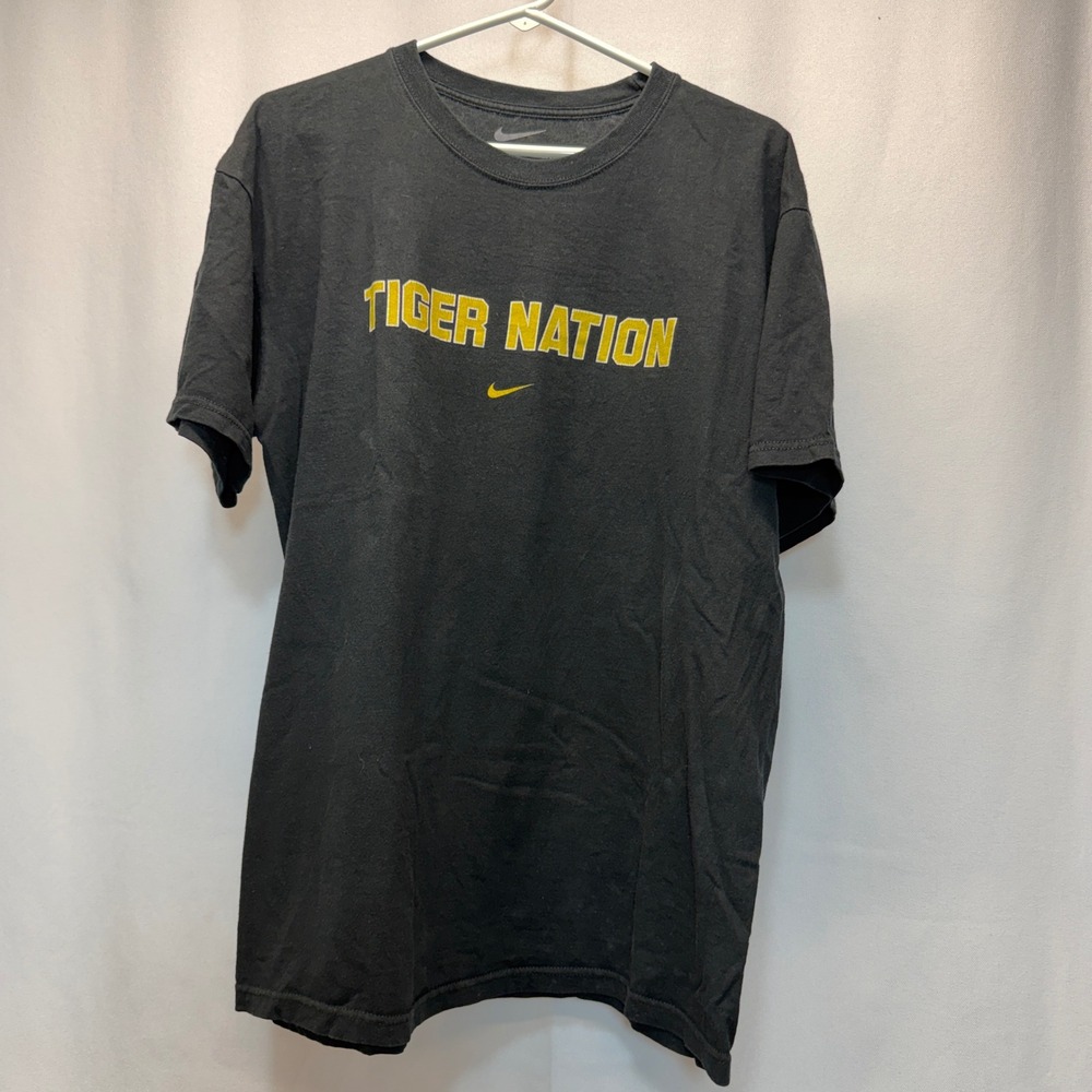 Towson Tiger Nation Nike T-Shirt Mens Medium Black Loose Fit Short Sleeve Tee